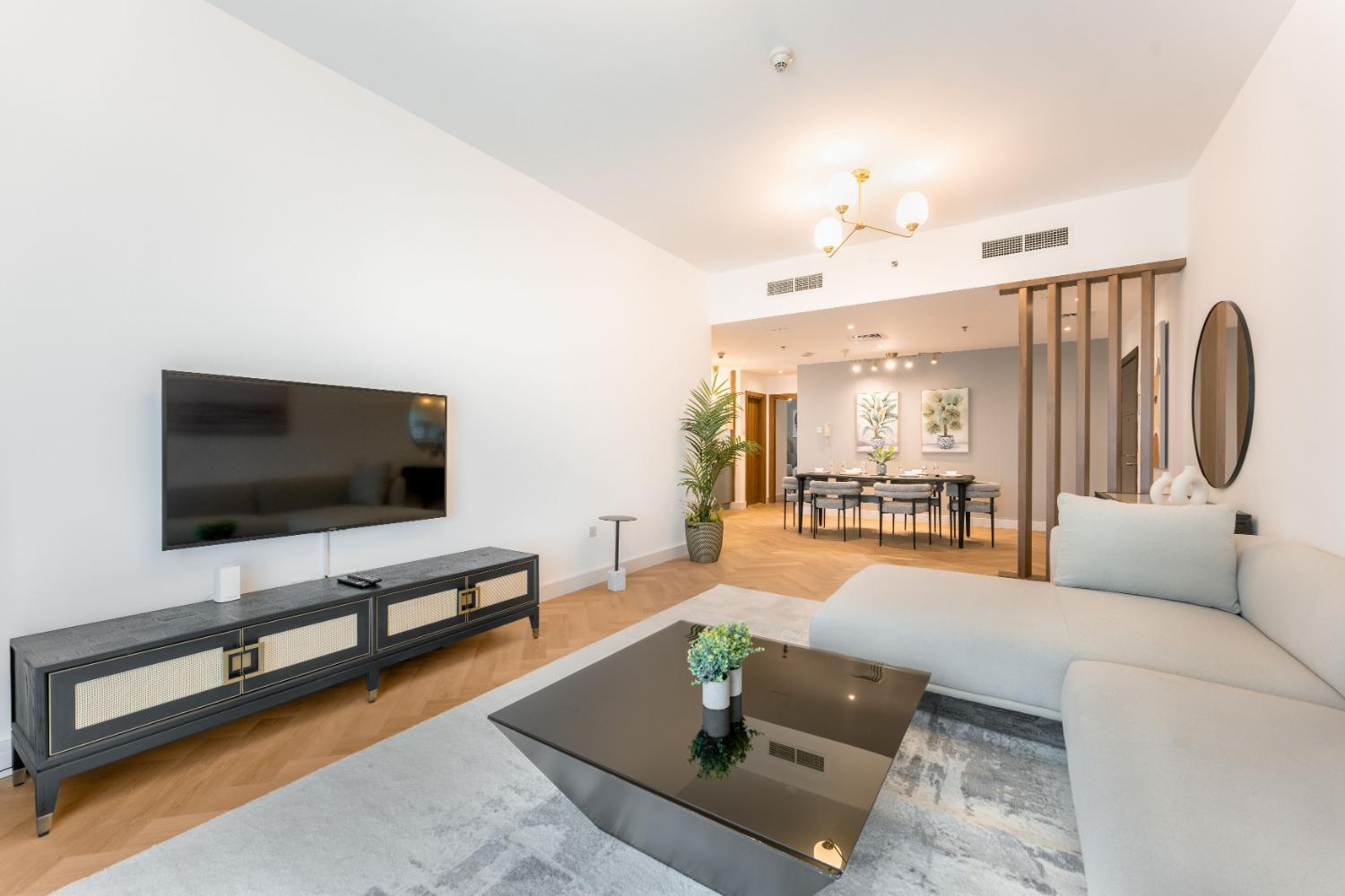 pexels-alan-antony-279974862-18470957 Parkside Luxury Apartment