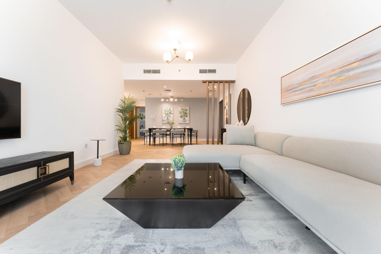 pexels-alan-antony-279974862-18470961 Parkside Luxury Apartment